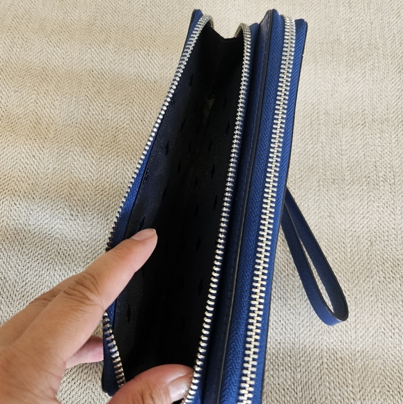 Almost new Kate Spade wallet wristlet - Picture 8 of 15